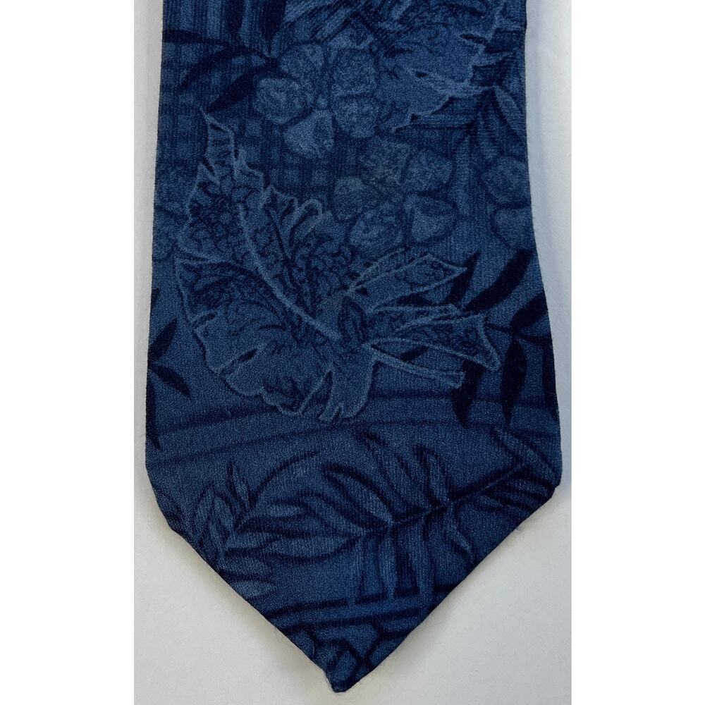 Tropicals by Tango Silk Tie Blue Floral Tropical Hawaiian Made Korea 57x3.75